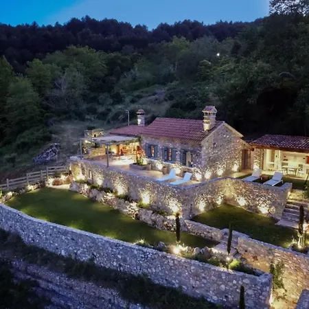 Kriari Forest&sea View Luxury Case de vacanță